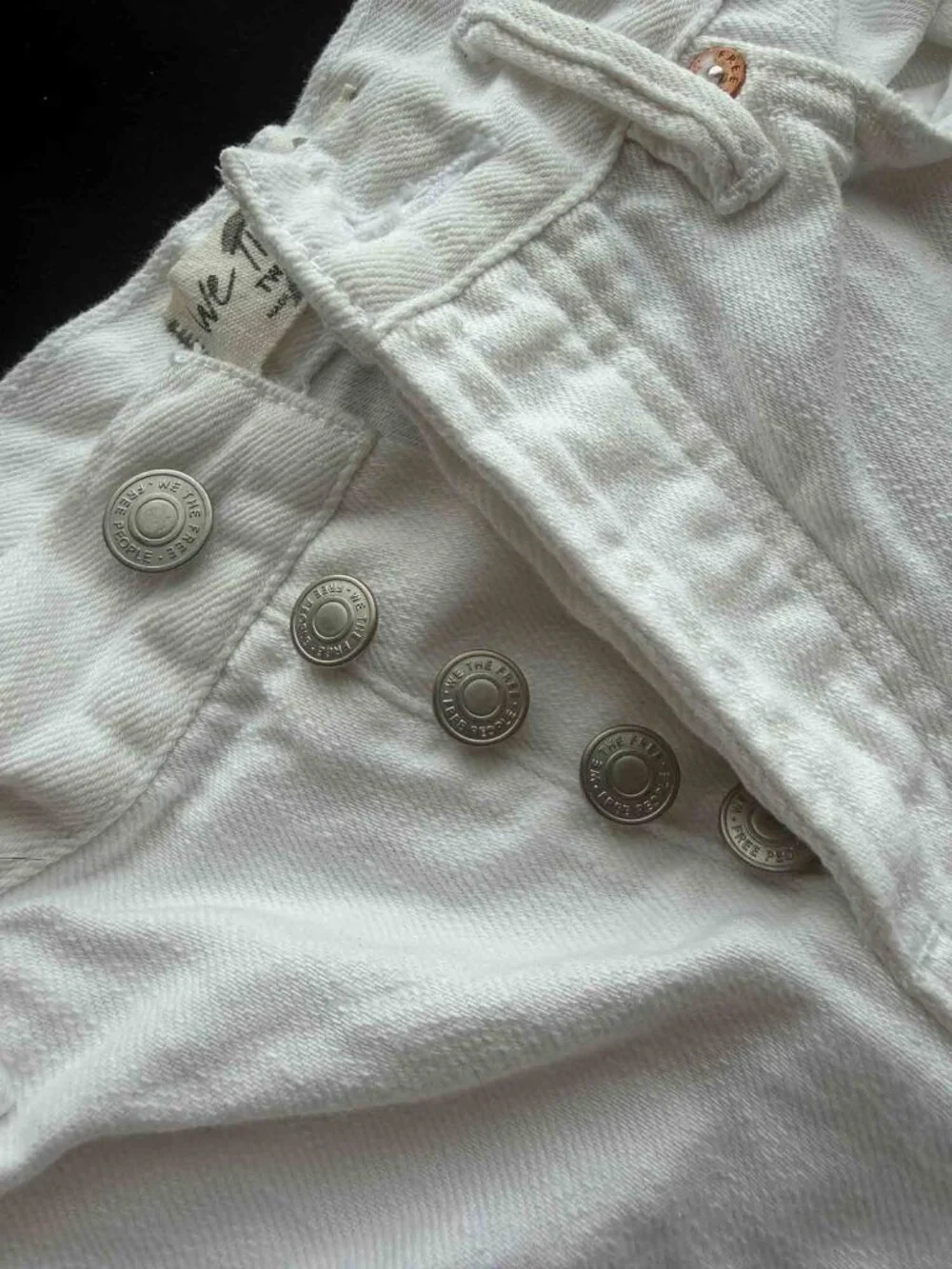Free People Twenty Tees White Distressed Denim Cutoff Shorts Size 2-4